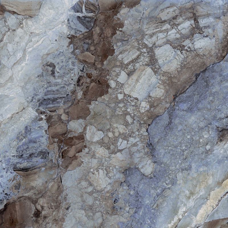 洗練されたシンプルモダンな空間にできるタイル