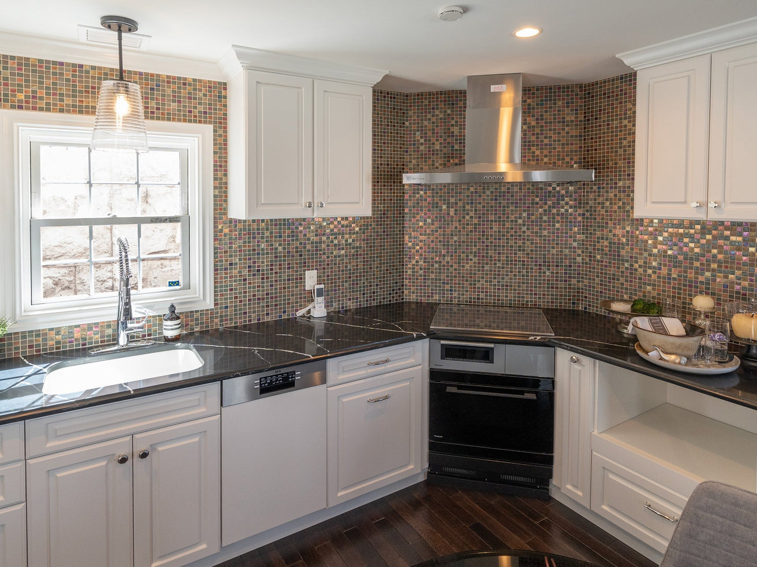 おしゃれな空間を彩る！おすすめモザイクタイル特集｜初心者にもわかる基本と選び方をご紹介！