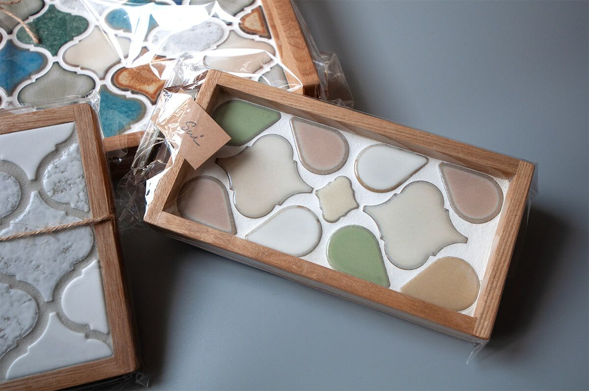 コラベルタイルカフェトレイA   SUI-057