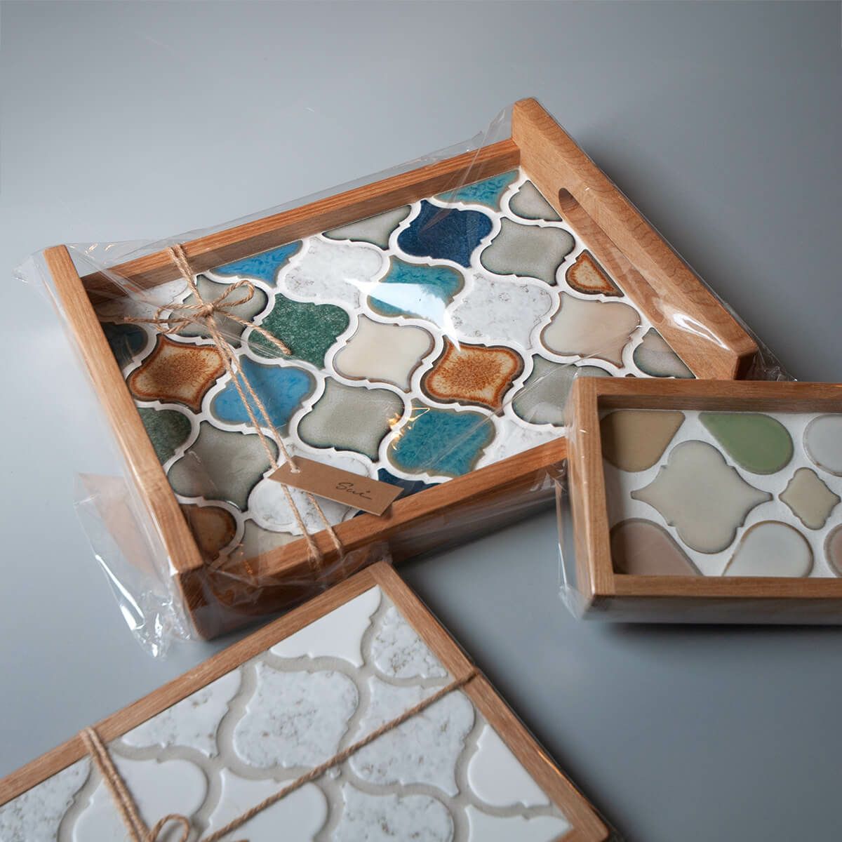 コラベルタイルカフェトレイA   SUI-057