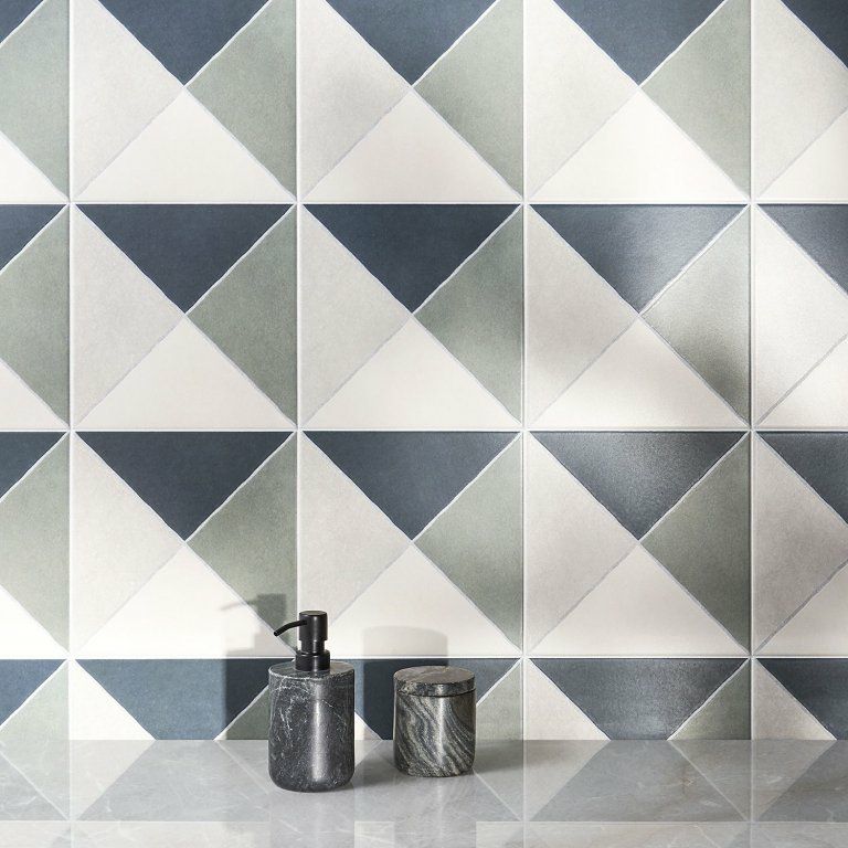 AUTEUR - アウトゥール