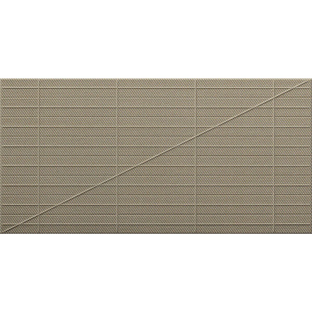 リネエ（モス：レリーフC）  エコカラットプラス