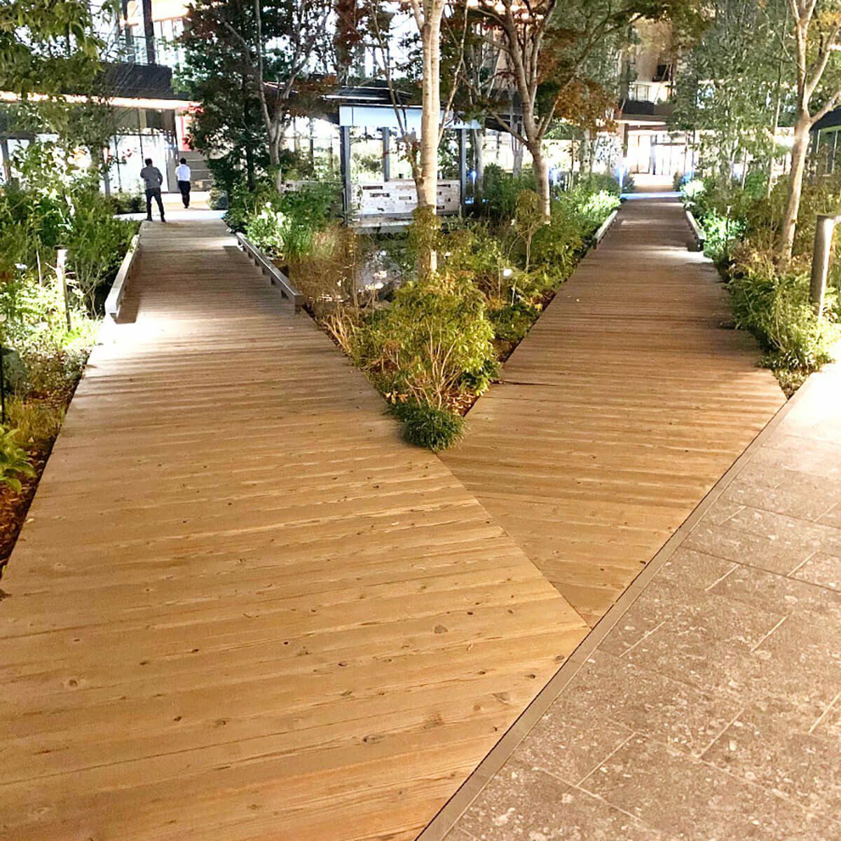 エステックウッド<br>ガーデン枕木（国産スギ）<br>160622075