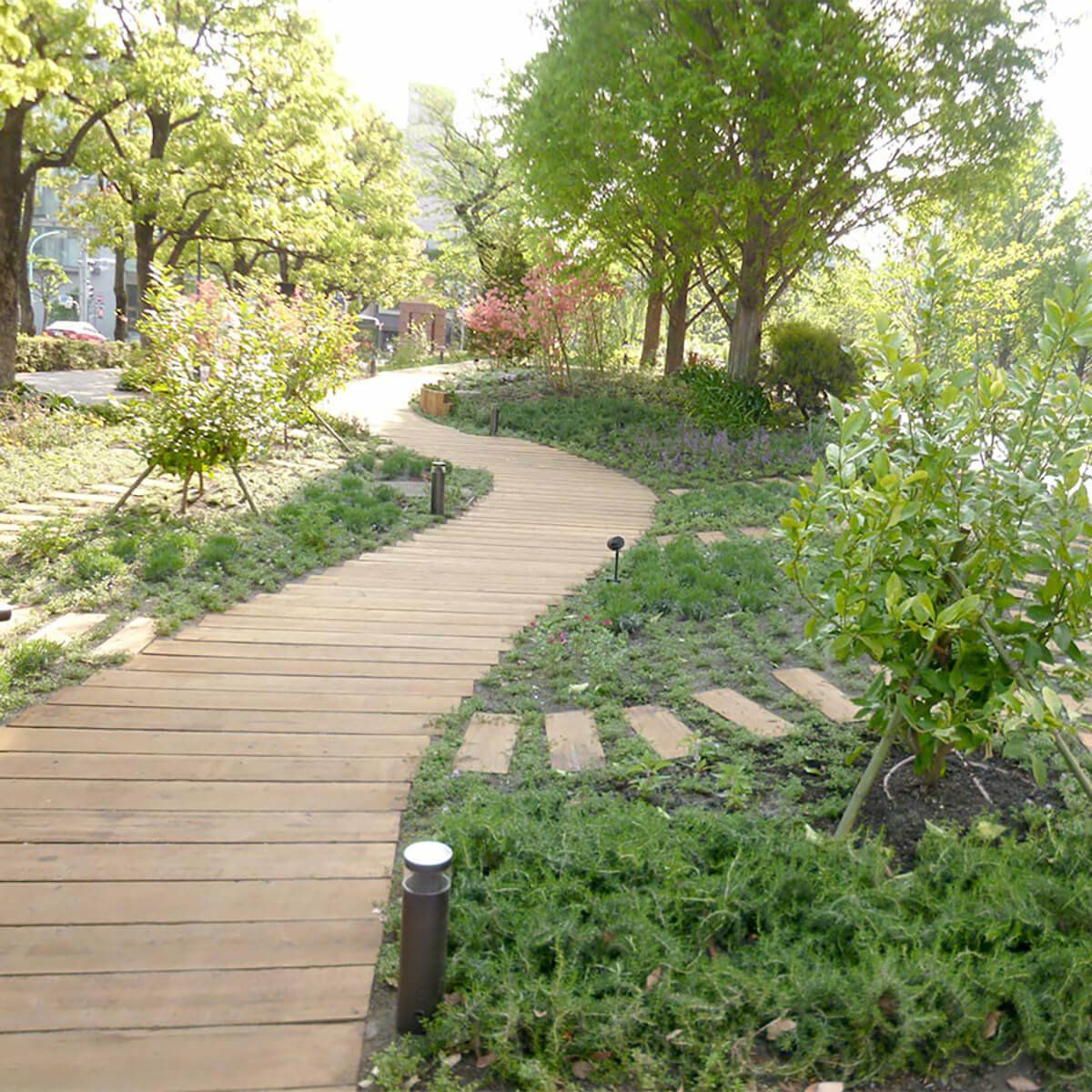 エステックウッド<br>ガーデン枕木（国産スギ）<br>160622075