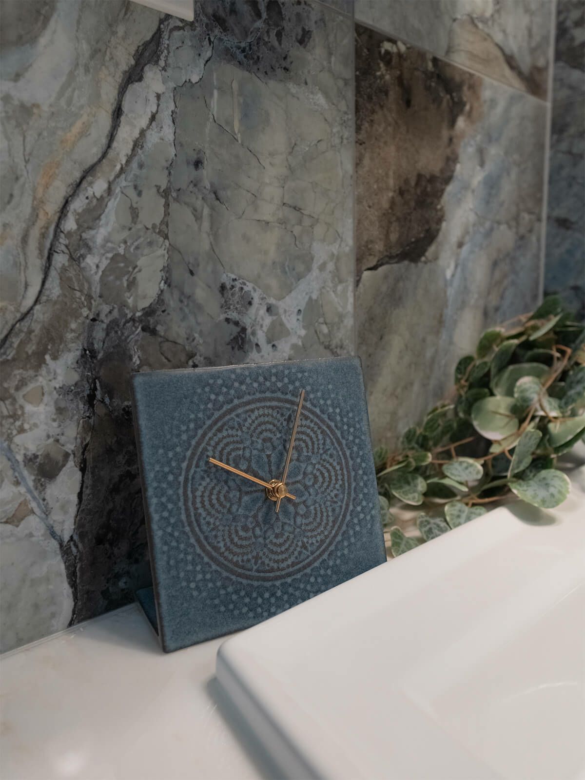 LACE TILE CLOCK  FOG-1RE ホワイト